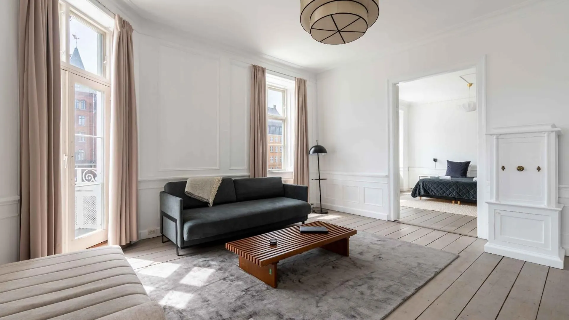 Chic Apartment In Vibrant Area By Copenhagen Canals location